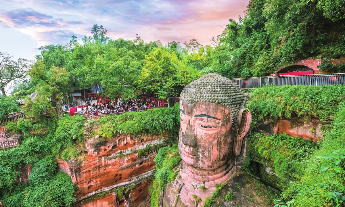 buddha statue