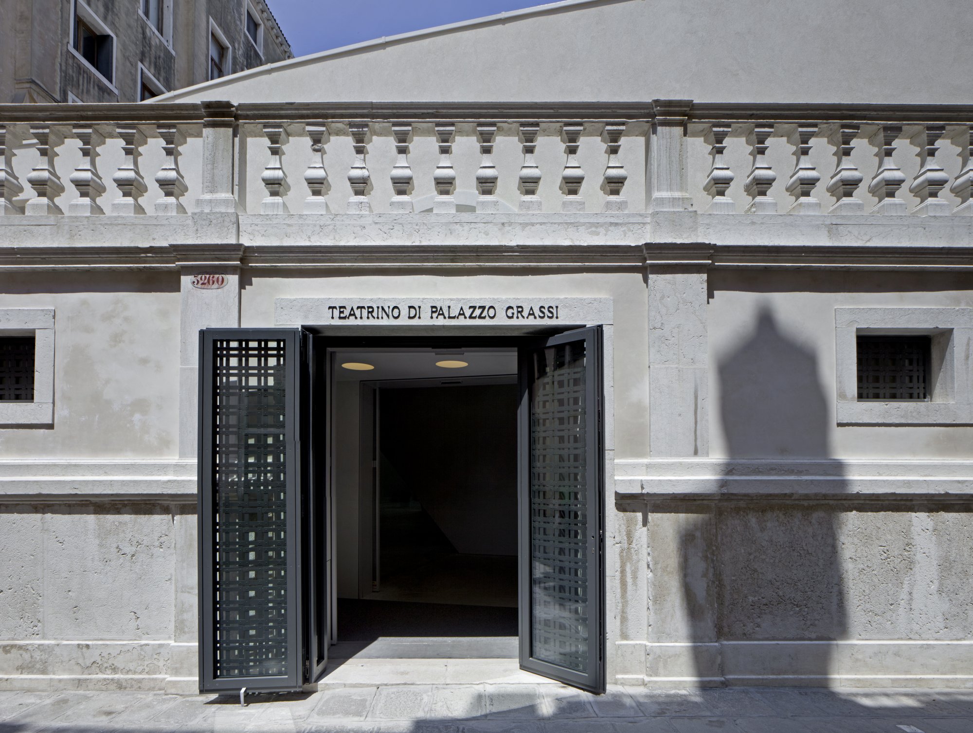 cong trinh kien truc nha hat Teatrino di Palazzo Grassi Tadao Ando