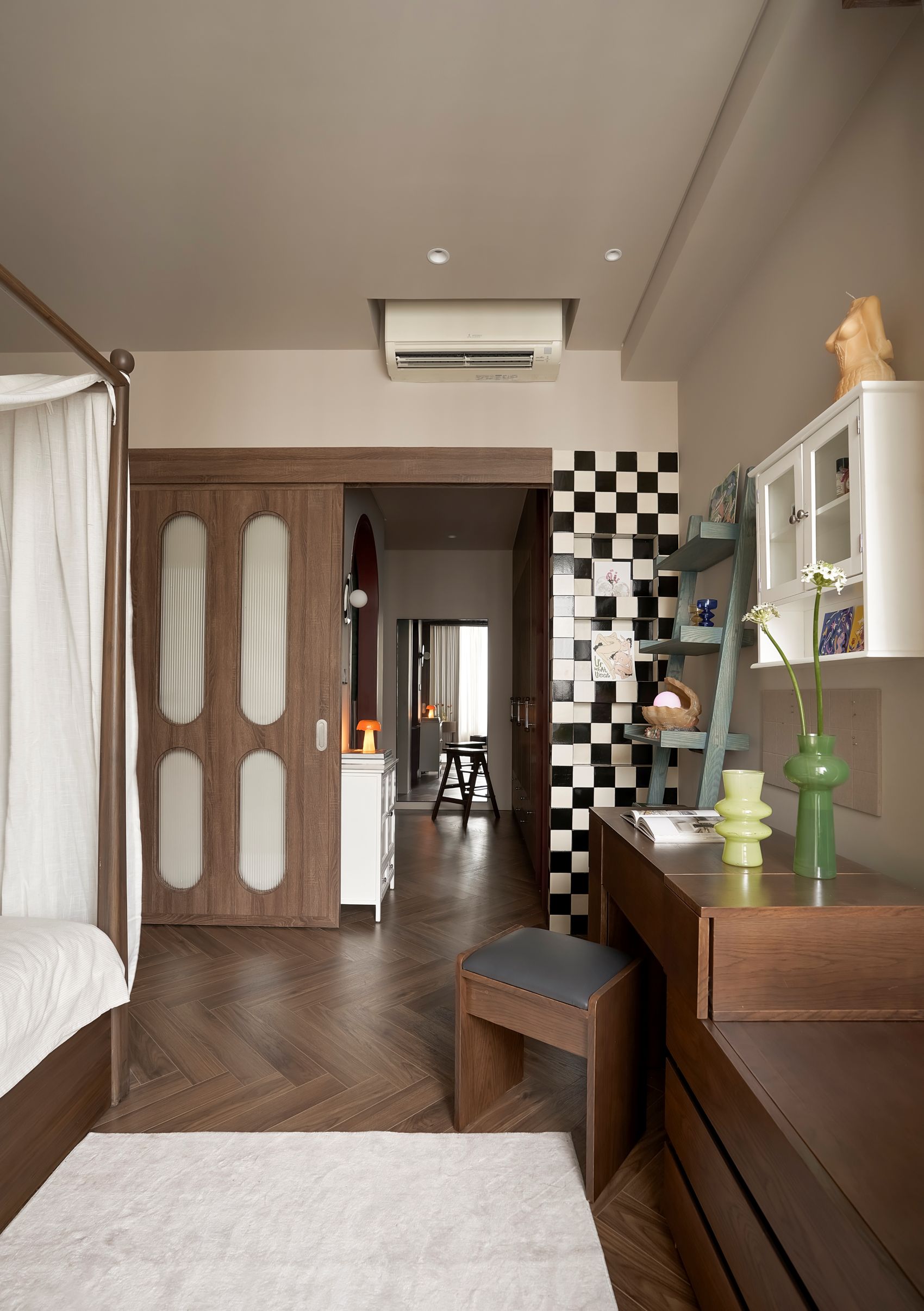 can ho sunwah pearl noi that san go parquet phong ngu tlinh