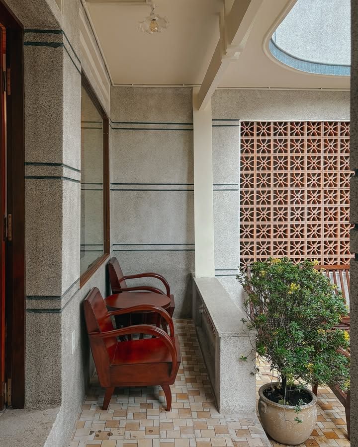 modernist tiem ca phe linh