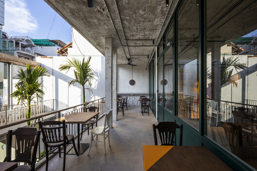 quan cafe modernist The Cocoa Project