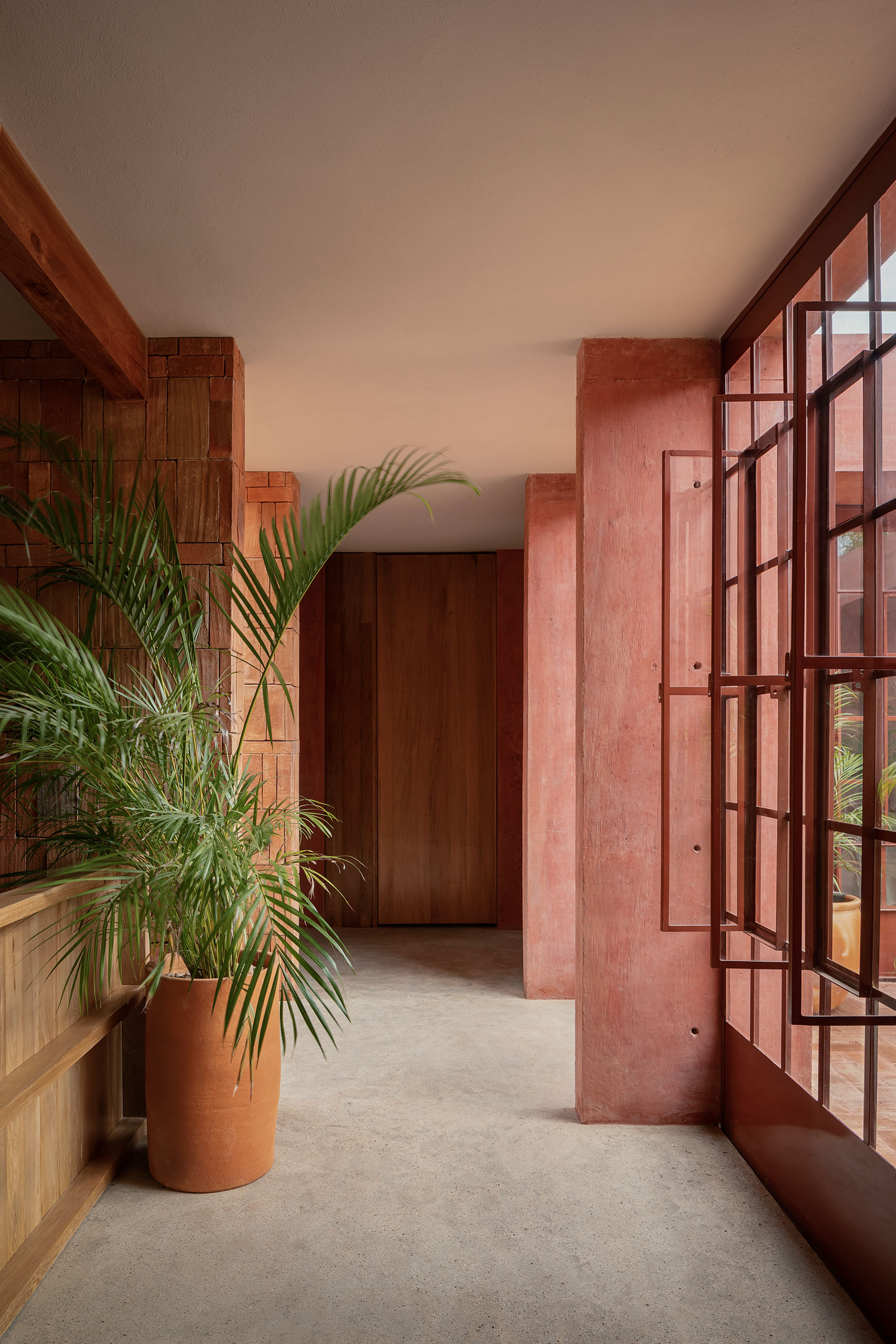 ngoi nha Red House Casa Roja Ángel García Estudio Bahías de Huatulco Oaxaca Mexico