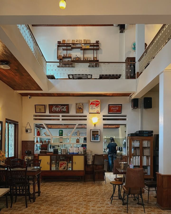 modernist tiem ca phe linh