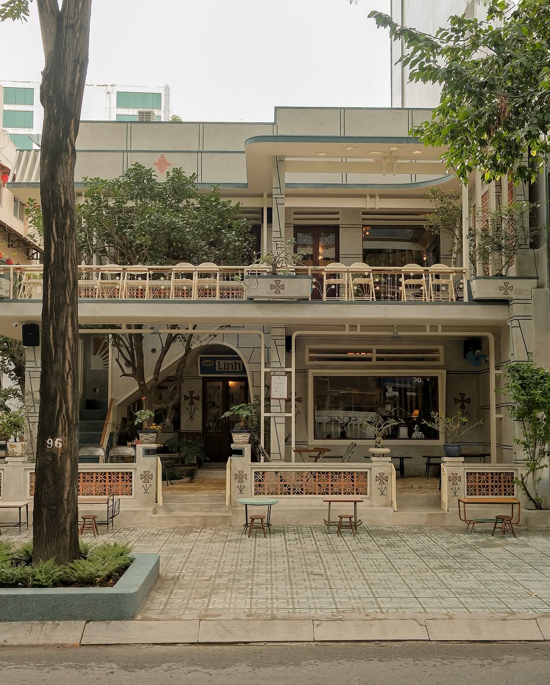 tiem cafe linh modernist kien truc saigon