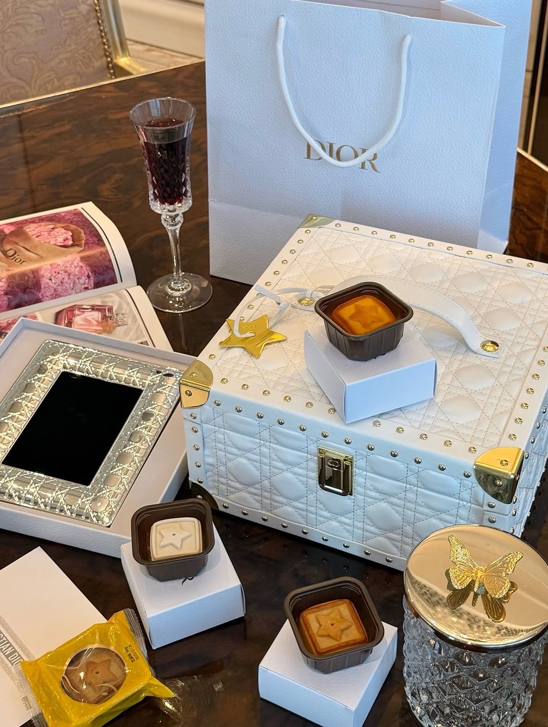 dior mooncake box 2025 hang hieu luxury