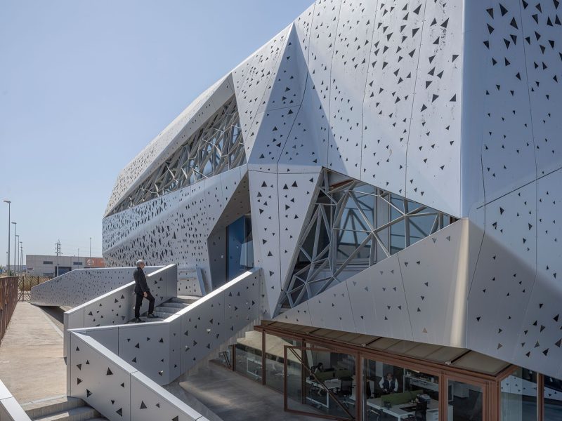 Vật liệu Composite: Nhẹ hơn, bền hơn, tốt hơn