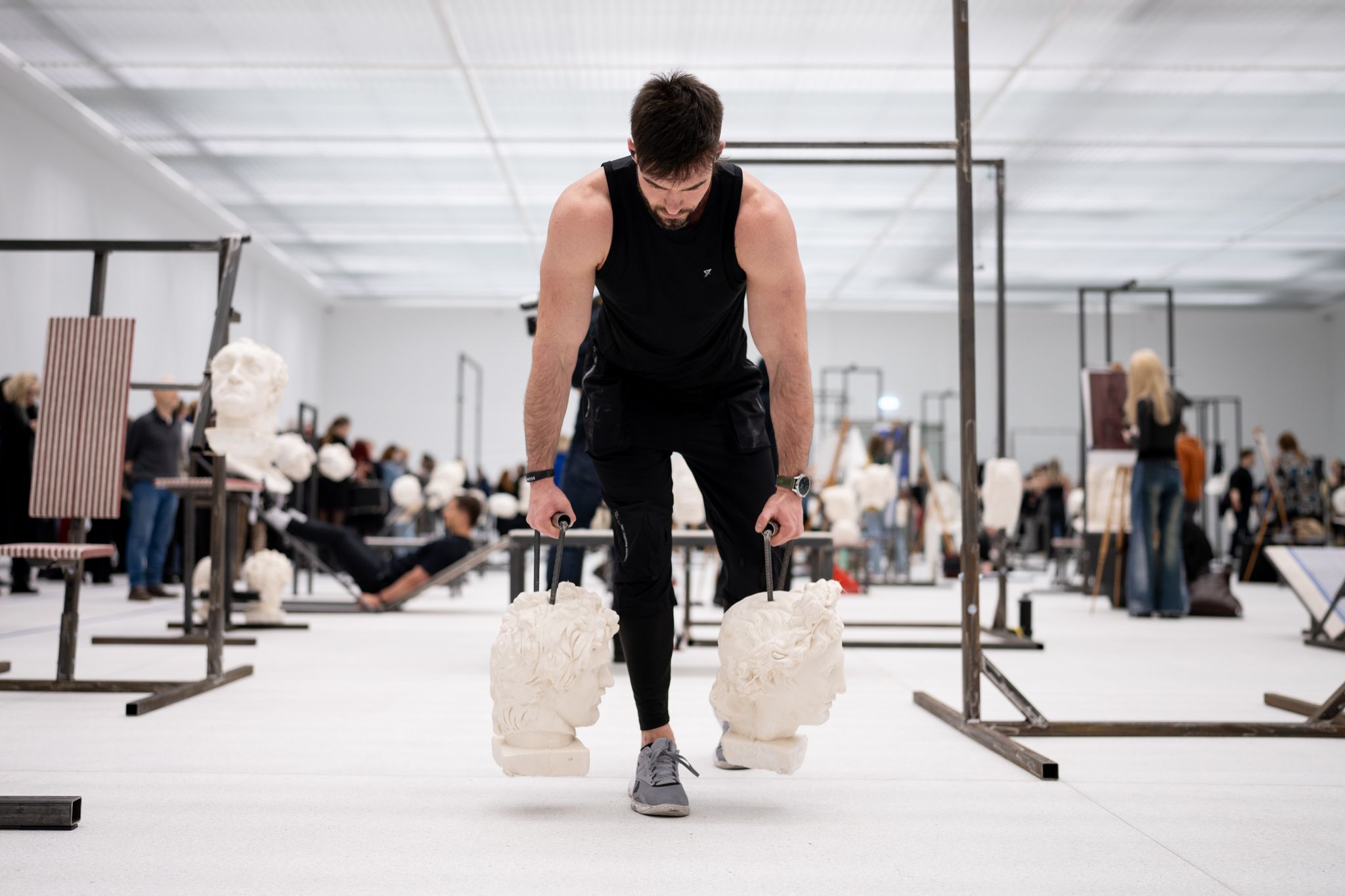 trien lam nghe thuat duong dai phong gym hoi hoa dieu khac physical culture