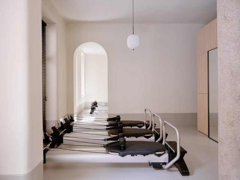 NOÏ Milan: Tìm về trạng thái cân bằng trong không gian tối giản