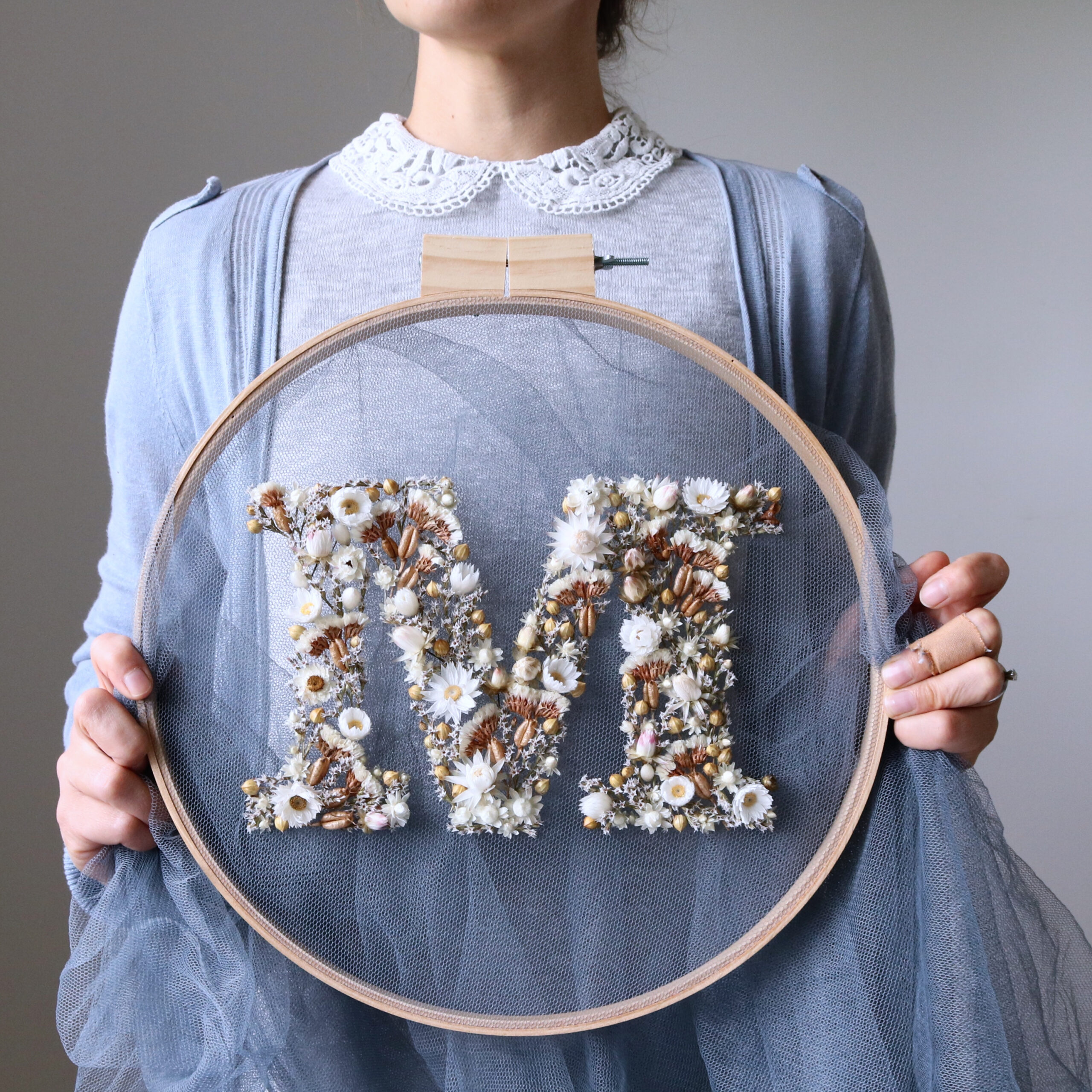 Olga Prinku typography theu thu công