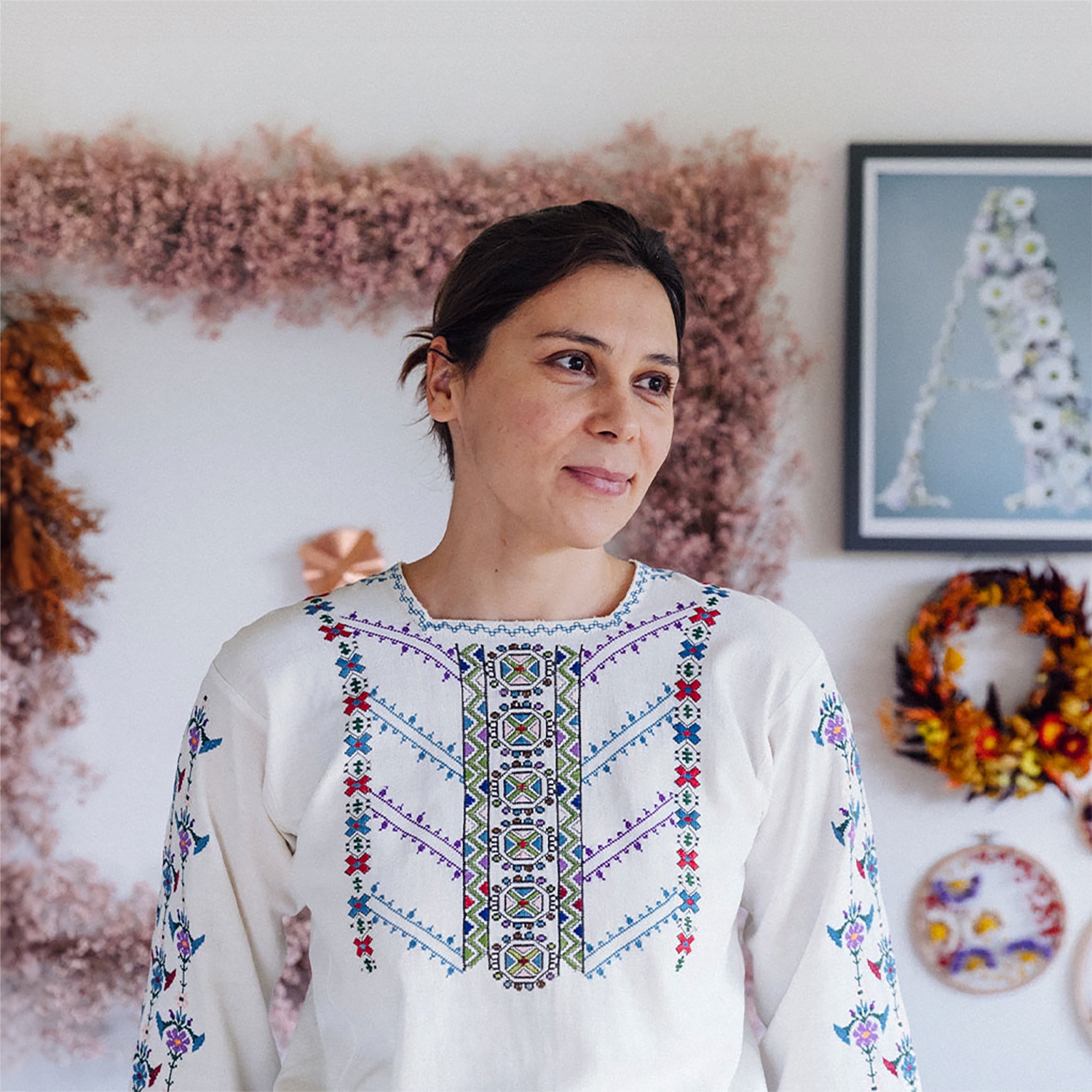 Olga Prinku nghe si hoa kho