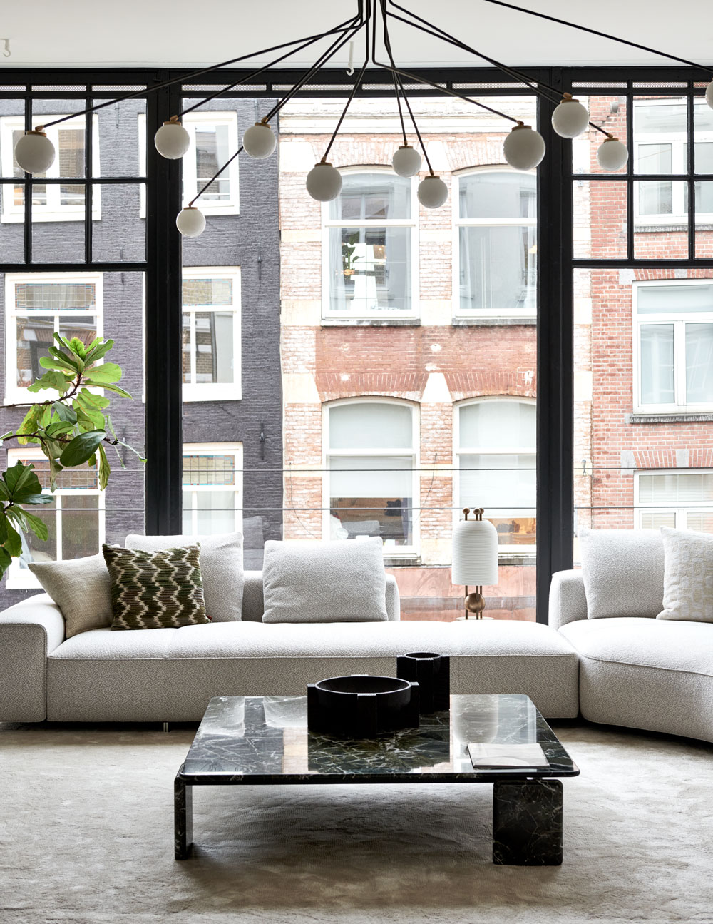 Mobilia showroom noi that amsterdam du lich