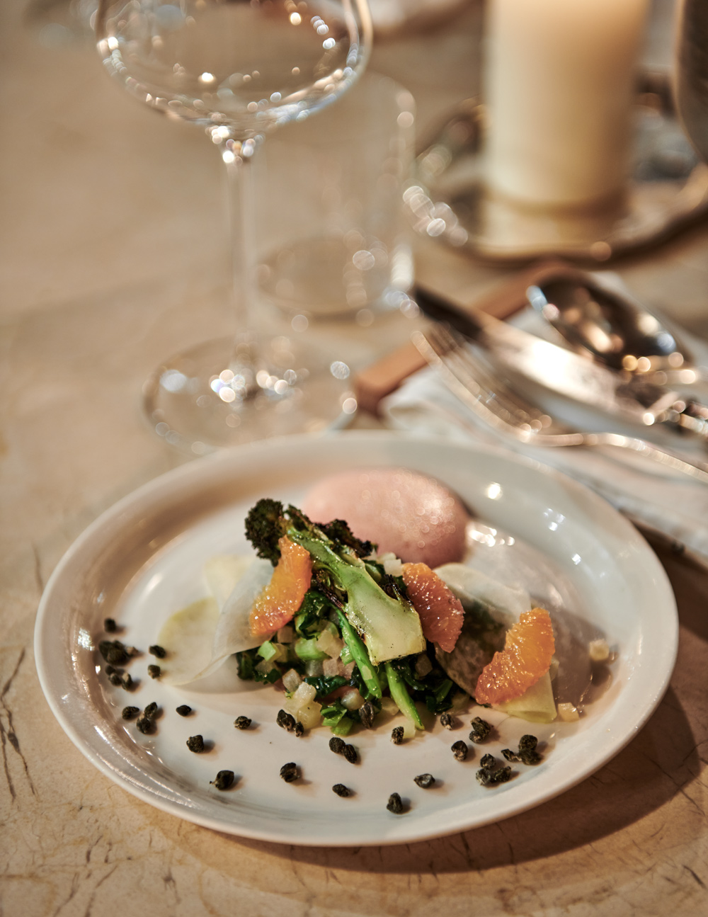 Trees nha hang am thuc du lich