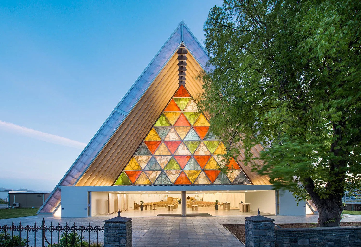 Christchurch Cardboard Cathedral Christchurch nha tho kien truc
