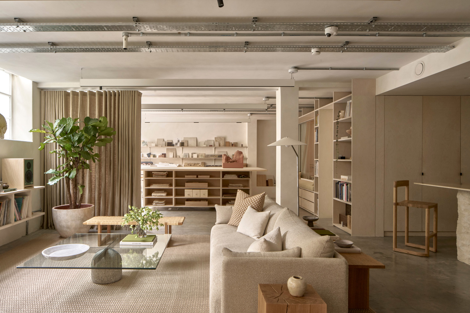 Blueluon Studios 2 van phong 