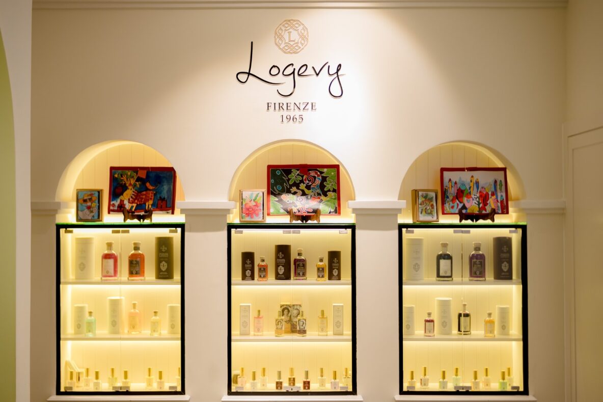 Stefano Cintelli Logevy Firenze 1965 nuoc hoa noi that cua hang