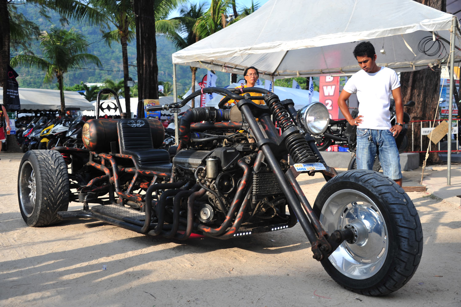 Xe may phan khoi lon 2