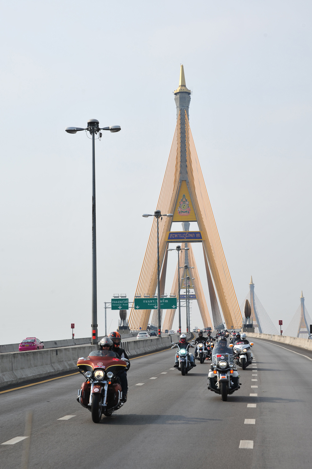 Xe may phan khoi lon 3