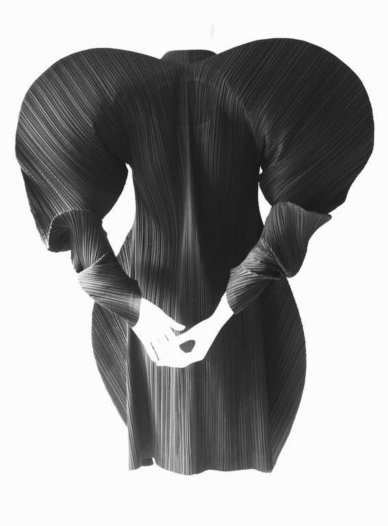 pleats please issey miyake thoi trang 