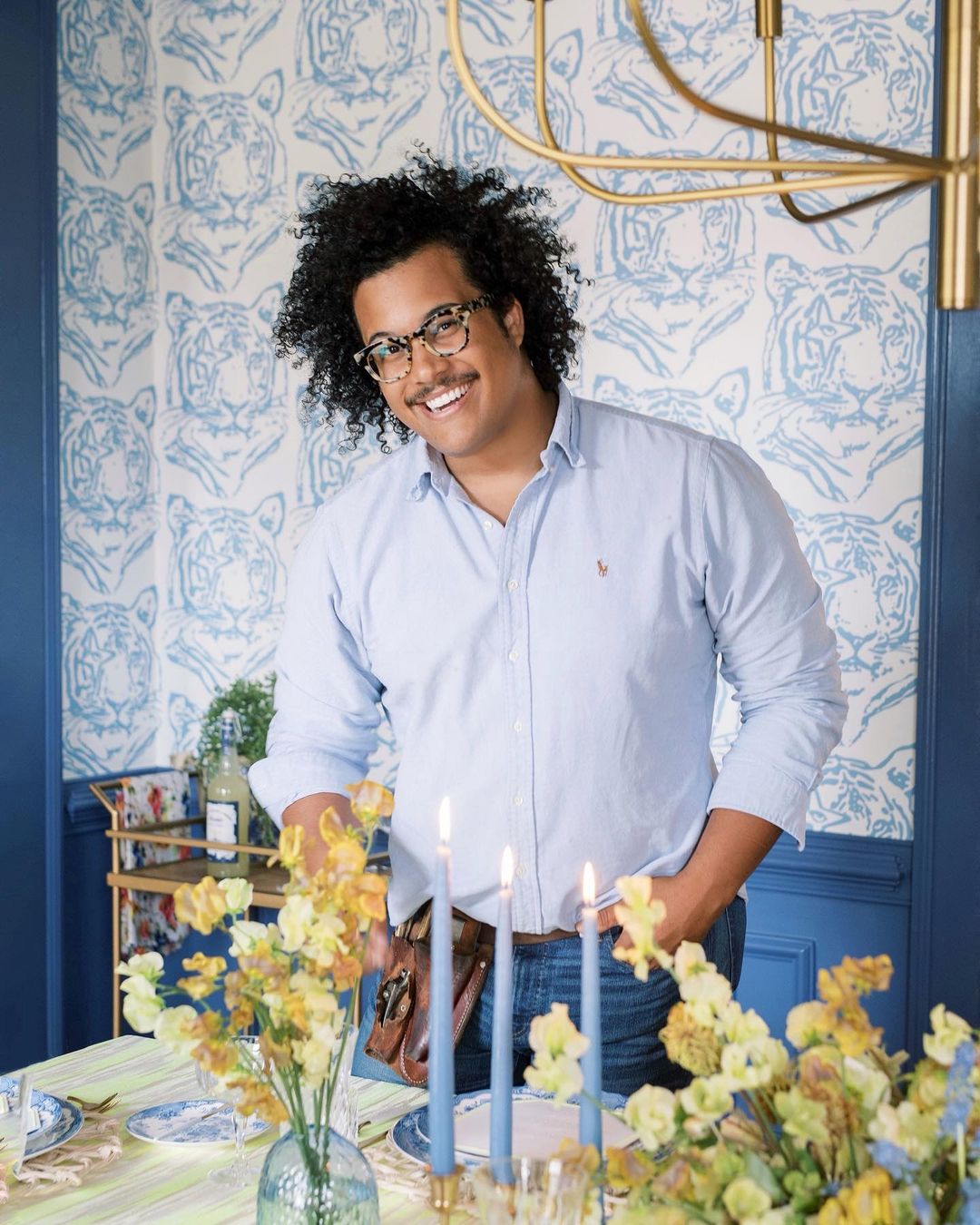 Shean Strong florist nghe si cam hoa