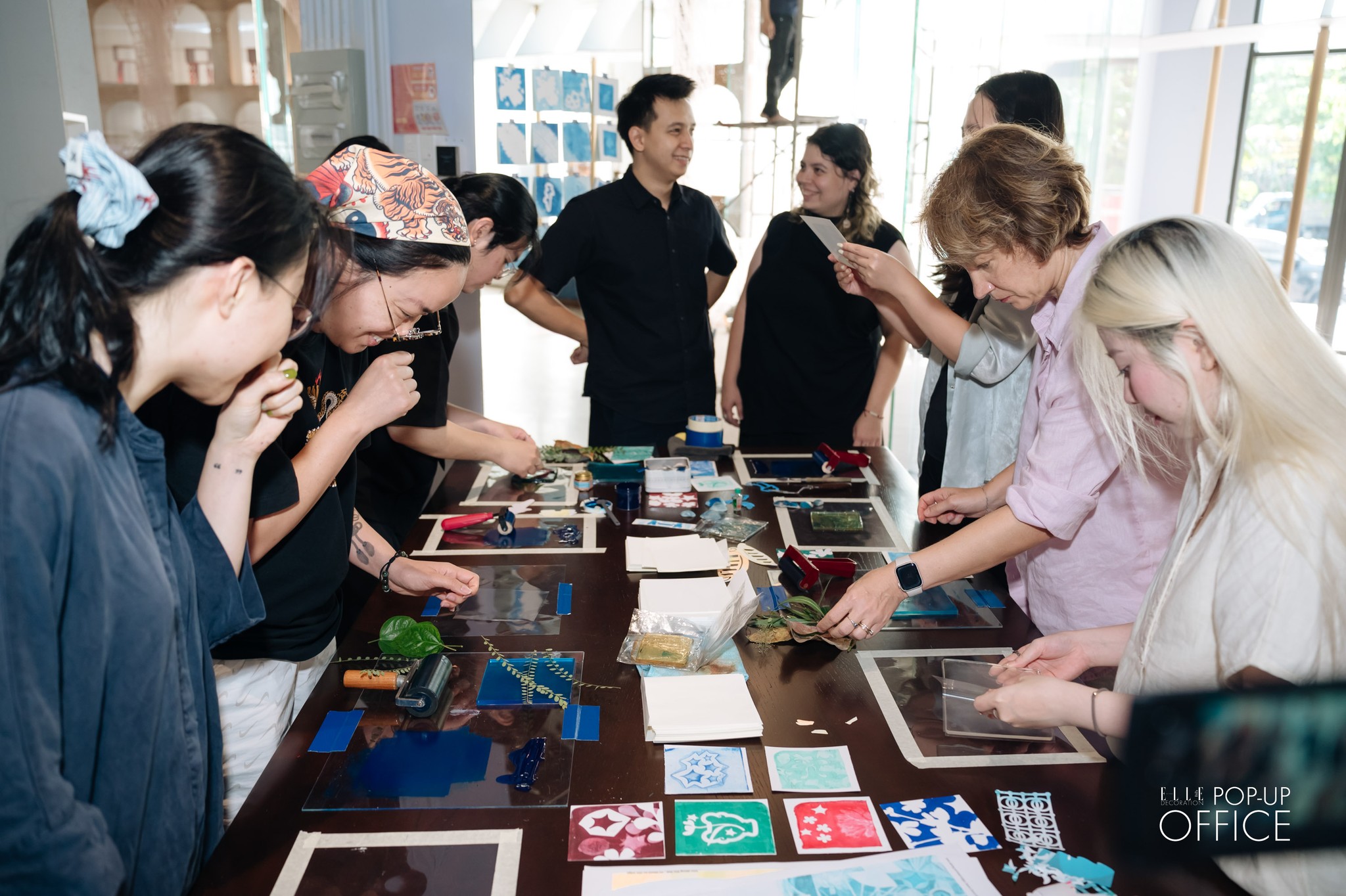 pop up office mua bon elle decoration dulux dspace workshop