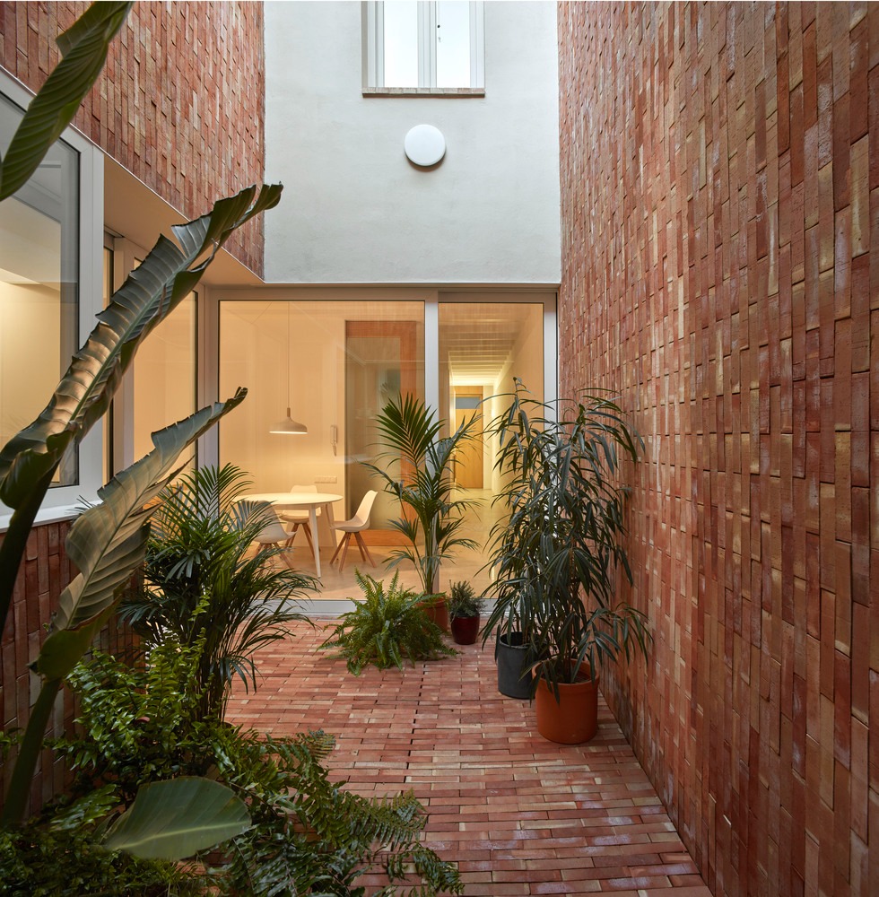 AMRA7 Estúdio Rossi Arquitetos + Piratininga Arquitetos Associados Overlap House Office Sugurufukuda Villa City Story Architecture Ma House Gerira Architects House That Rains Light LIJO RENY architects Prim House Studio Locomotive khach san SHIROIYA Sou Fujimoto Architects KOKUYO DIG DDAA + KOKUYO AM House Horma Iturbide Studio Taller de Arquitectura Mauricio Rocha + Gabriela Carrillo