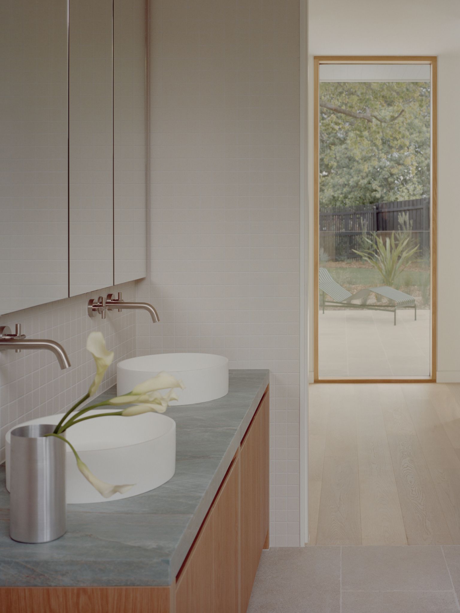 nha ven bien Mount Martha II House australia Victoria Merrett Architects