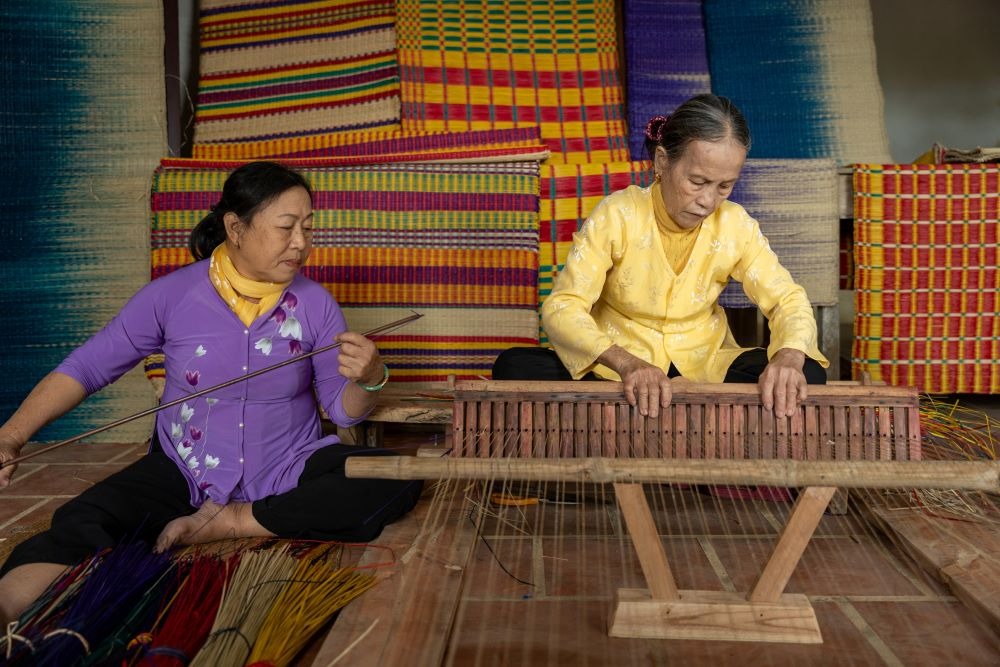 thu cong chieu lac kim bong hoi an di san viet nam