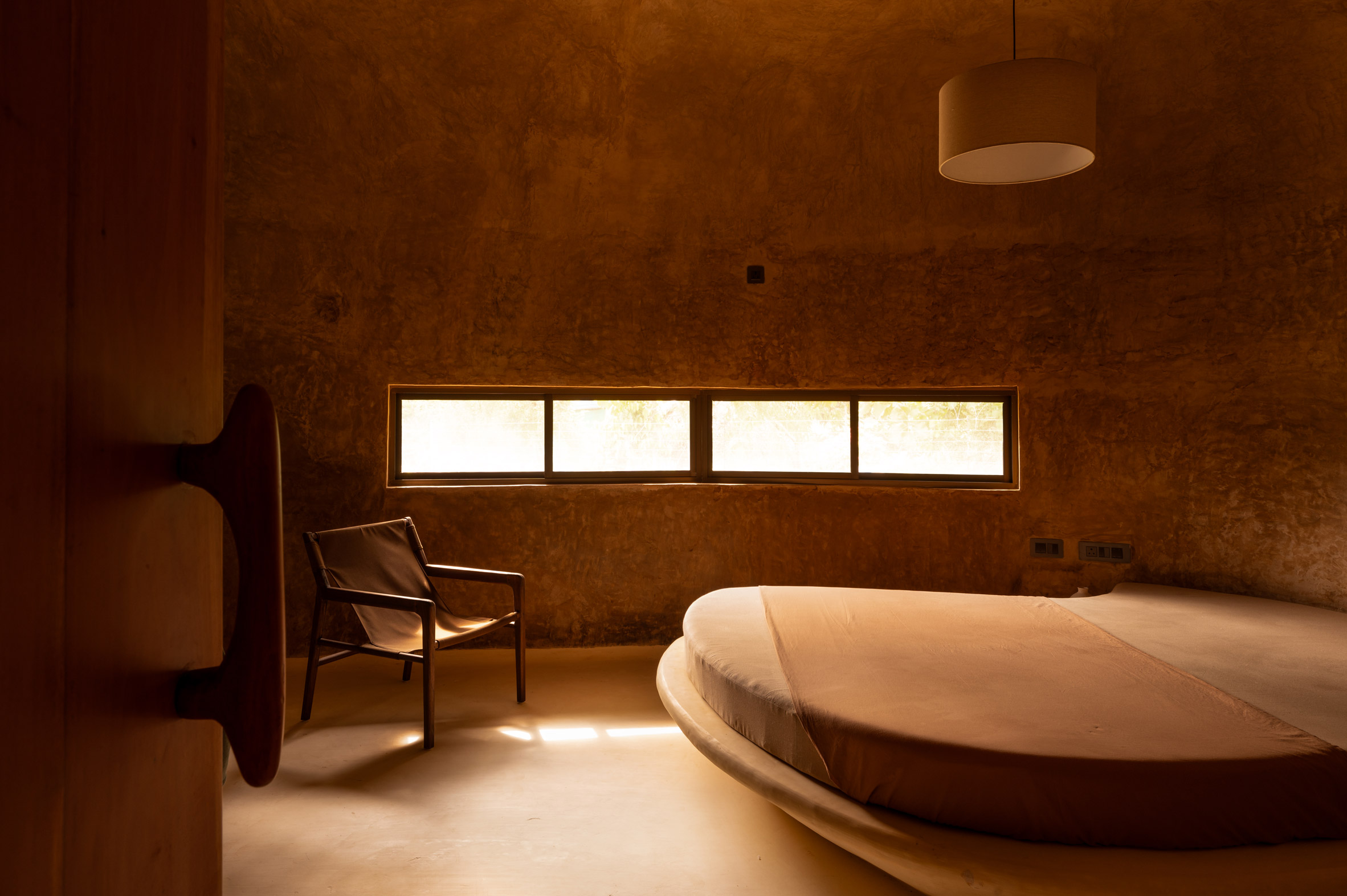 noi that phong ngu into the wild earthscape studio kien truc ben vung an do