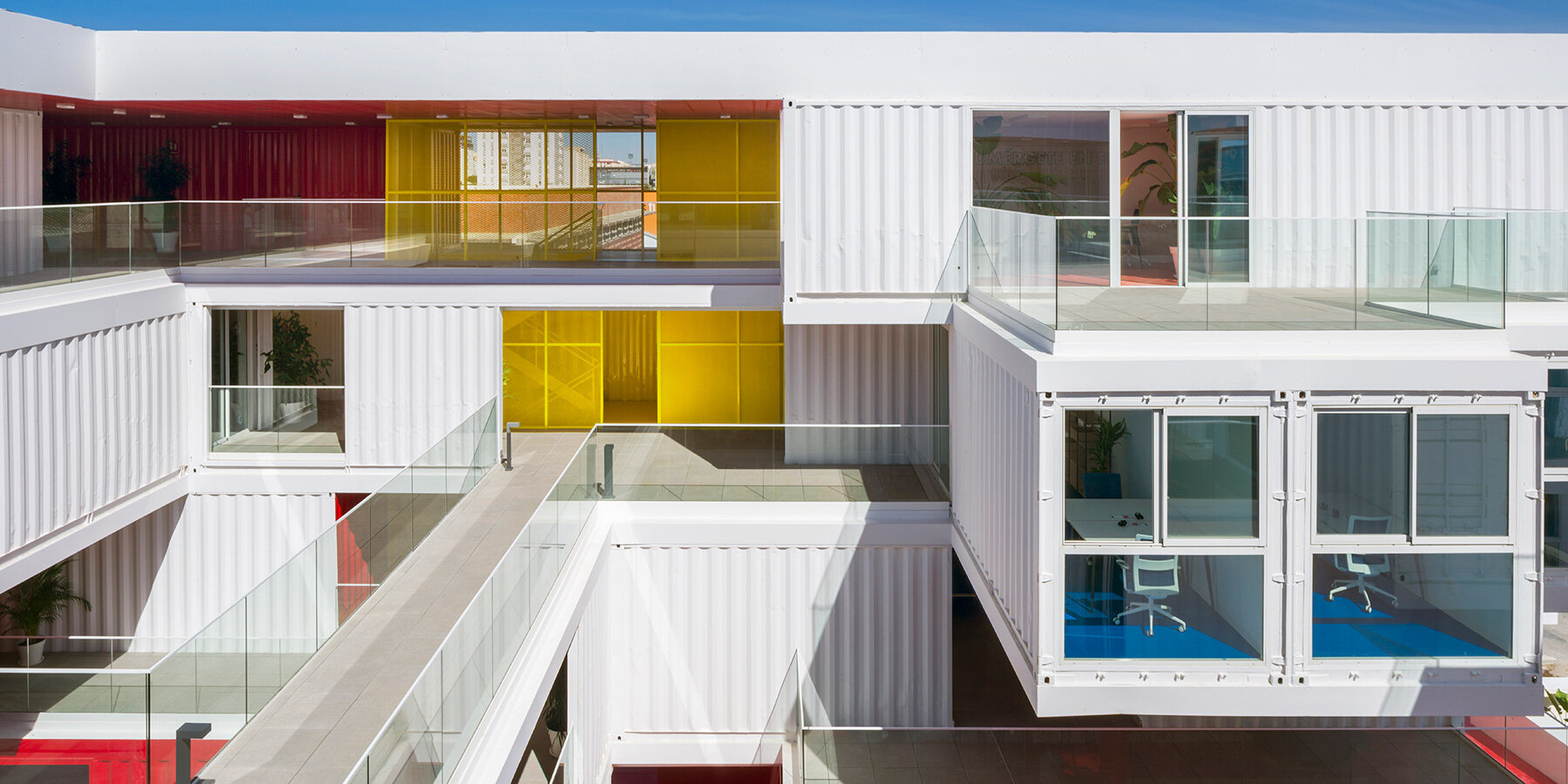 container Incubazul Base Area Carquero Arquitectura Zona Franca de Cádiz