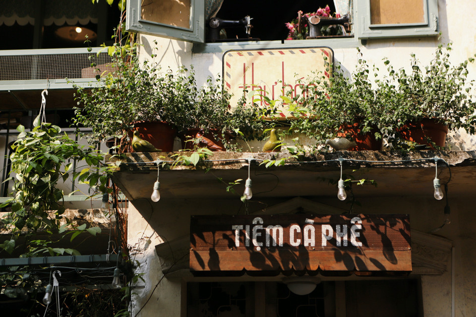 quan cafe ha noi pho co Everbloom Floral & Event Engels tiem ca phe thu bao nha kho thanh cong nghe artspace