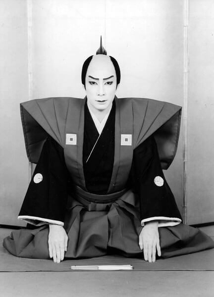 nghe thuat trinh dien ca vu ky nhat ban