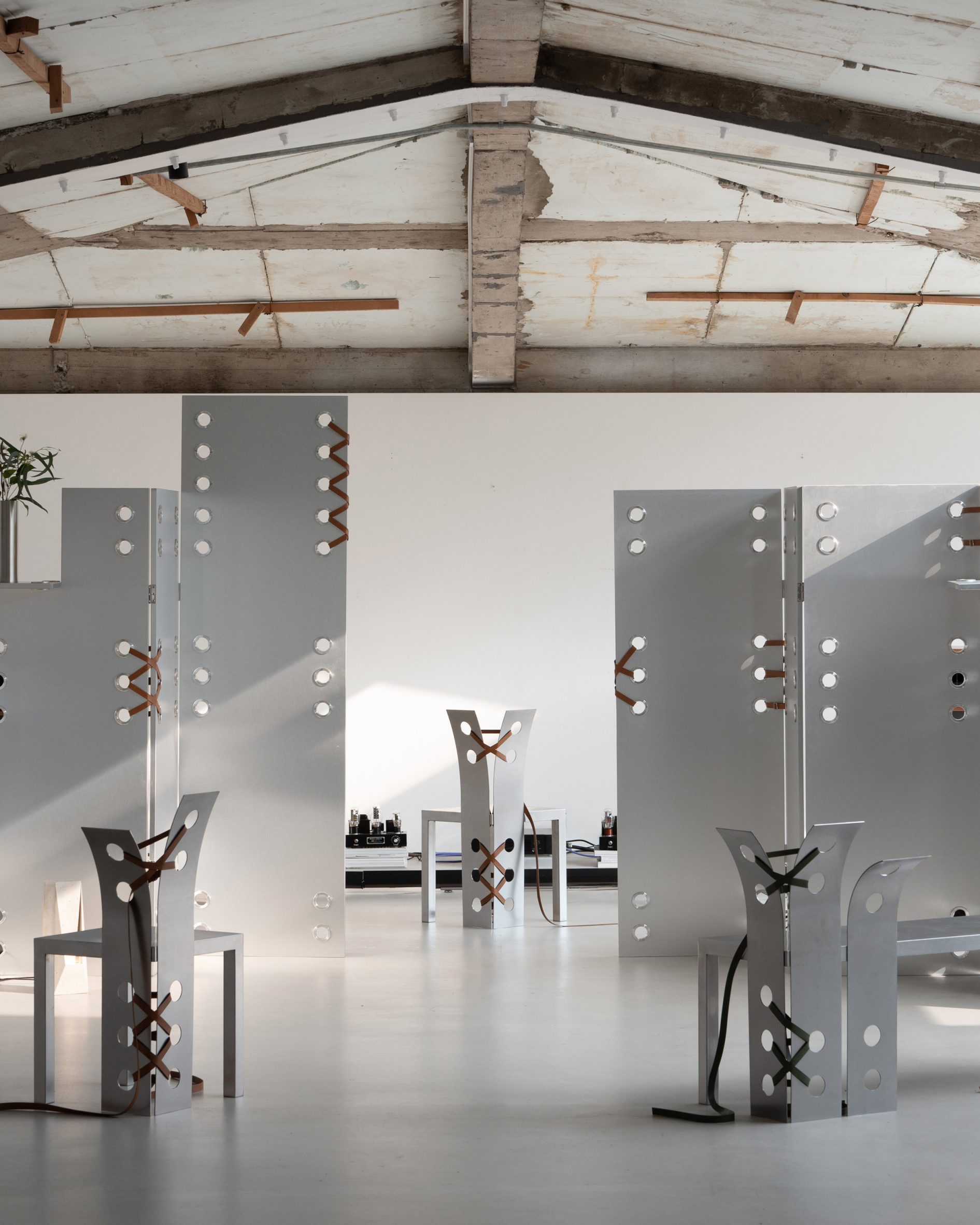 ghe do noi that Nara Lee pul