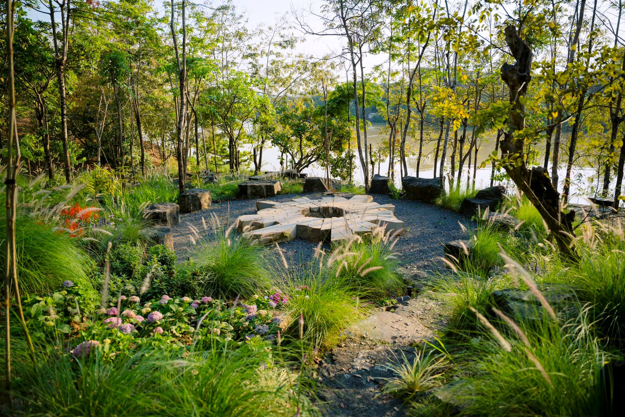 Khong gian Serepok Essence quan cafe buon ma thuot trai nghiem