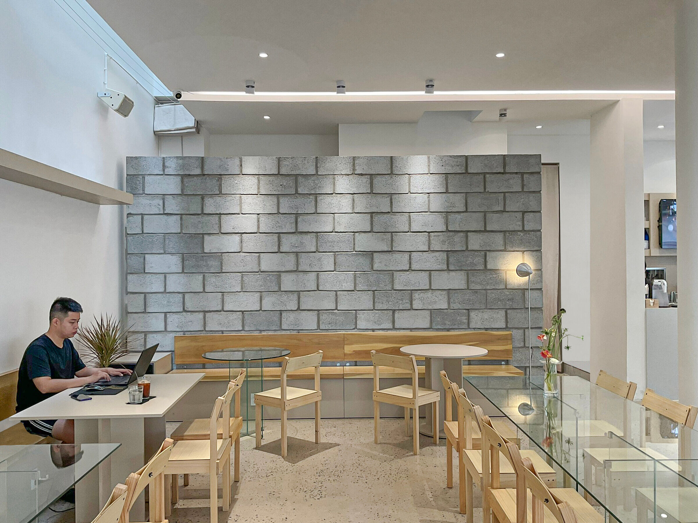 quan ca phe rach gia 68 home n café aha.studio.arc