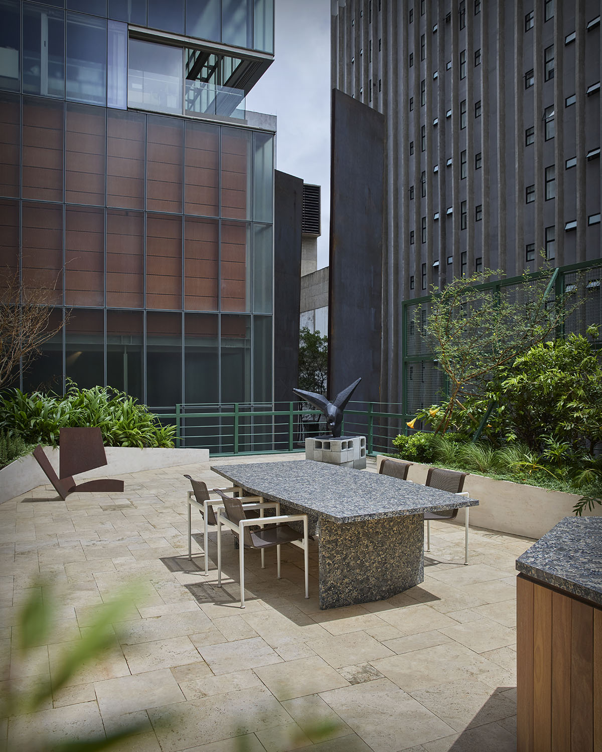 Paulista can ho Studio Gaibola san thuong ngoai troi