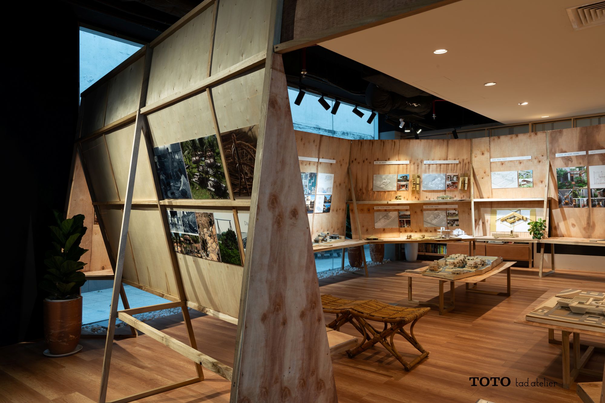 tad.atelier trien lam kien truc architecture in flow toto