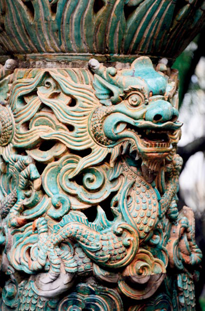 hoa van gom truyen thong bau truc chu dau bat trang cay mai lai thieu bien hoa