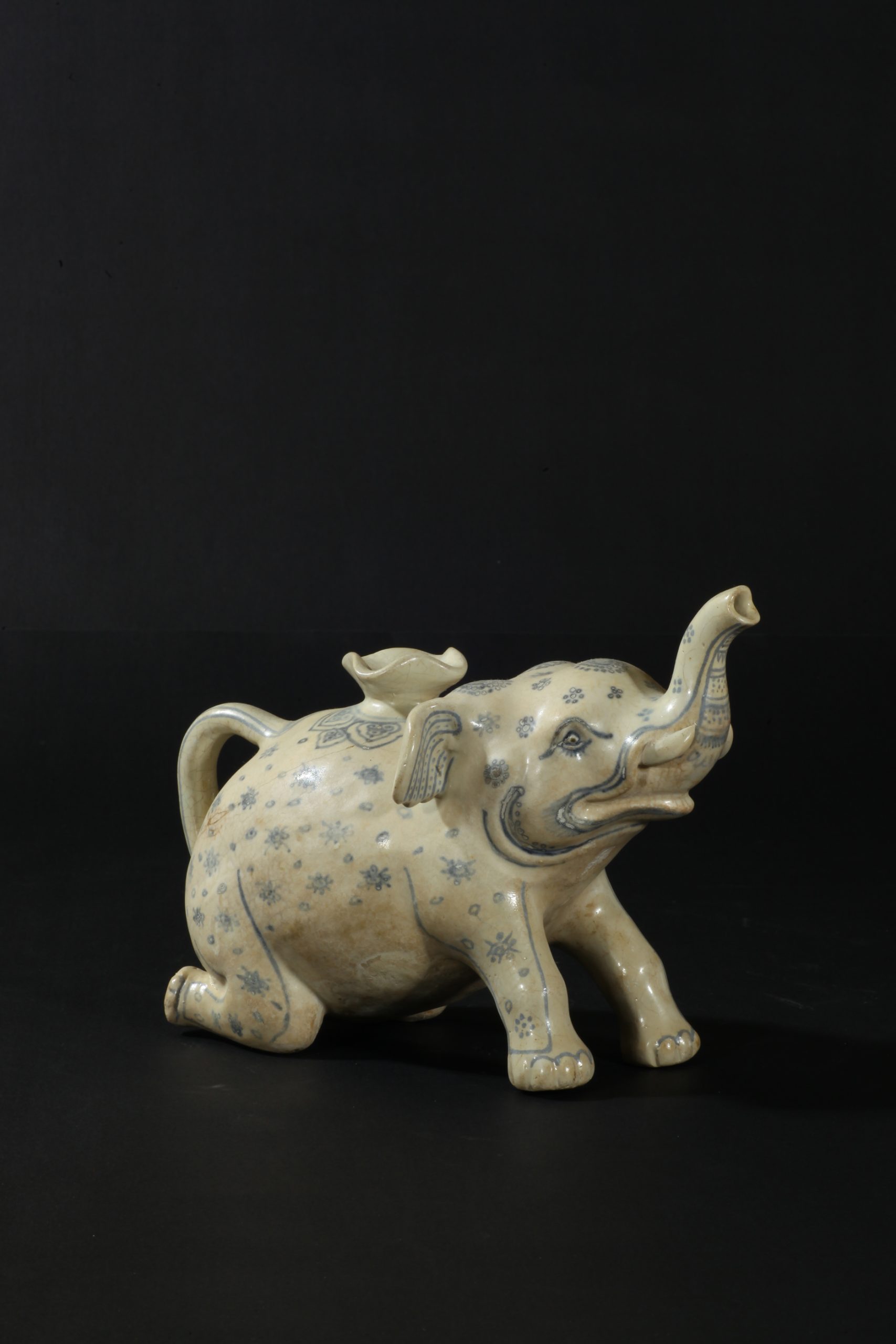 hoa van gom truyen thong bau truc chu dau bat trang cay mai lai thieu bien hoa