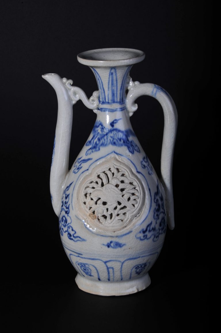 hoa van gom bau truc chu dau bat trang cay mai lai thieu bien hoa