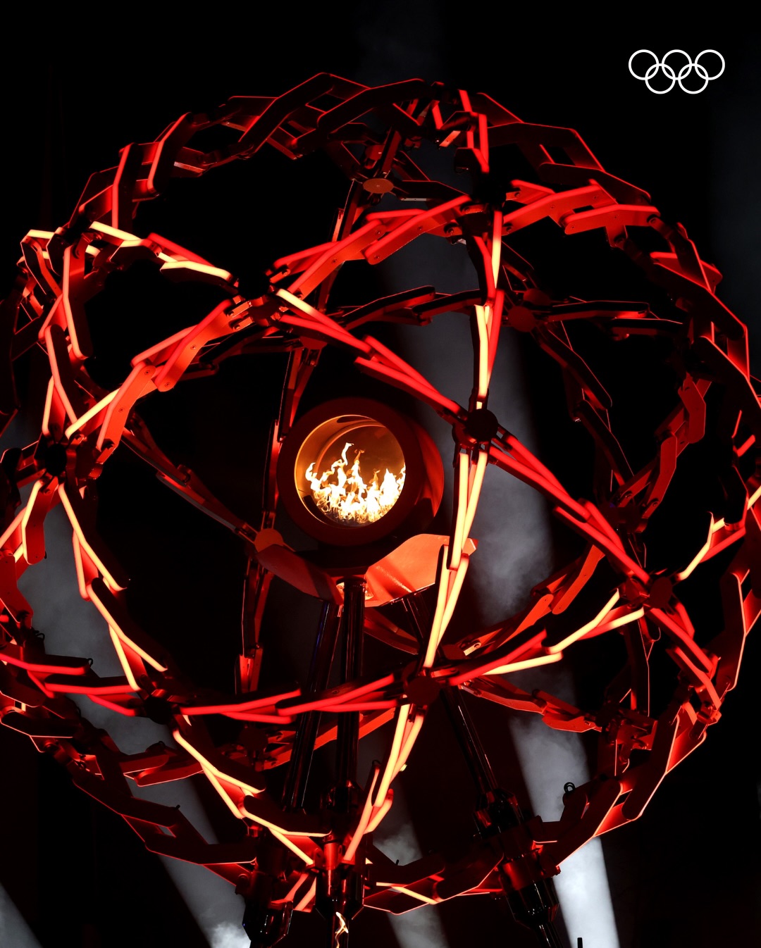 art poster official poster pictogram dai lua cauldron y milan Leonardo’s knots