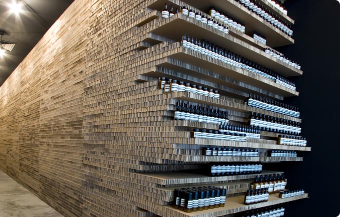 aesop Flinders Lane march studio tai su dung cardboard