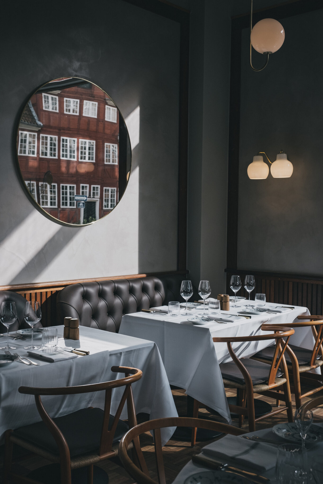 nha hang Montergade am thuc copenhaghen dan mach diem den elle