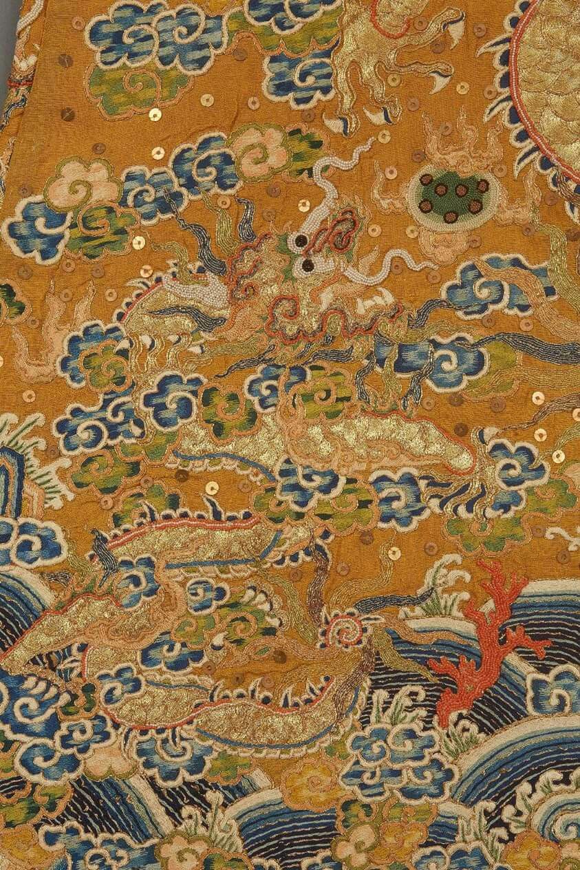 co phuc long bao trieu nguyen theu thu cong