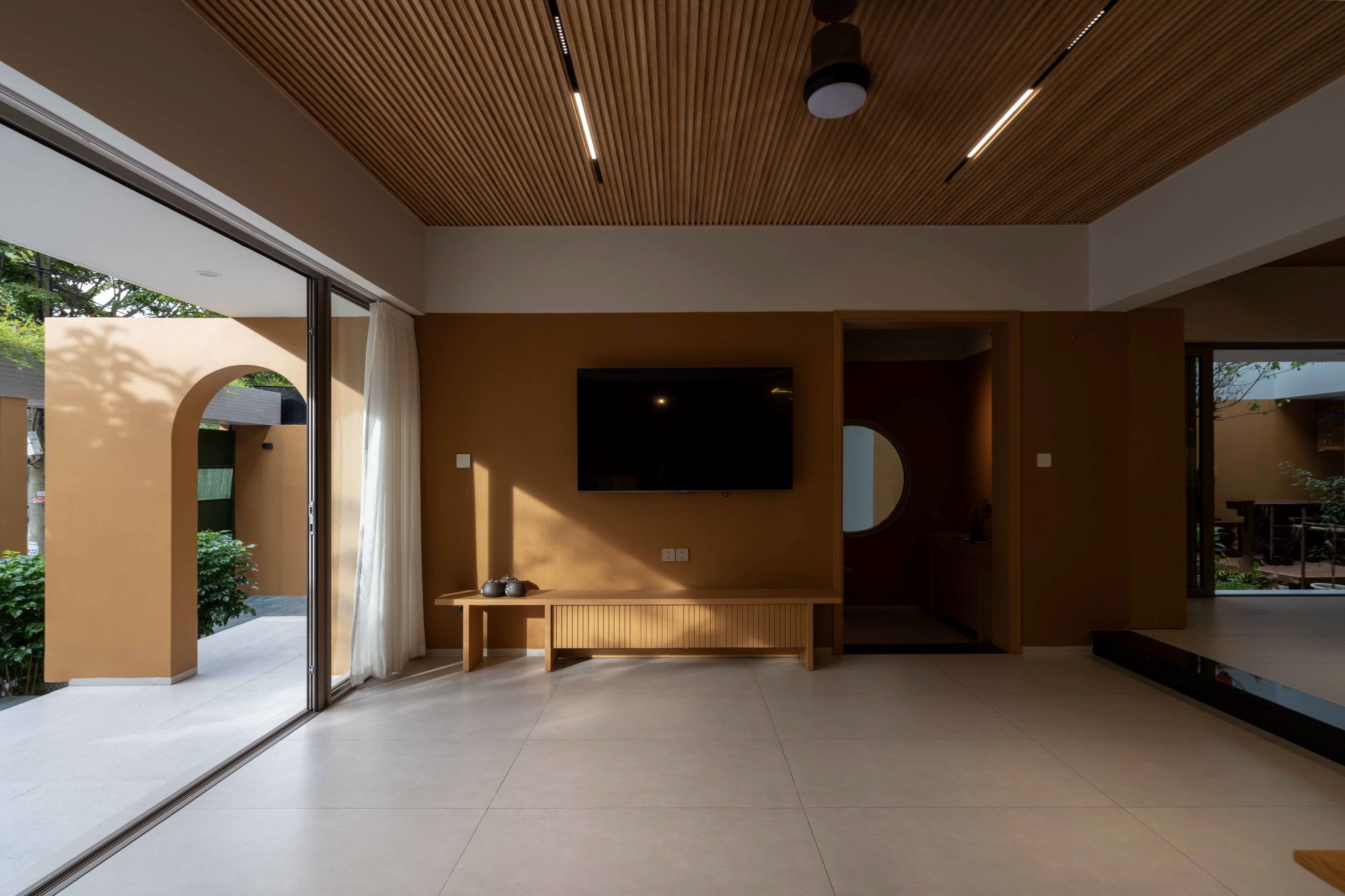 villa hoa xuan naqi partners phong khach