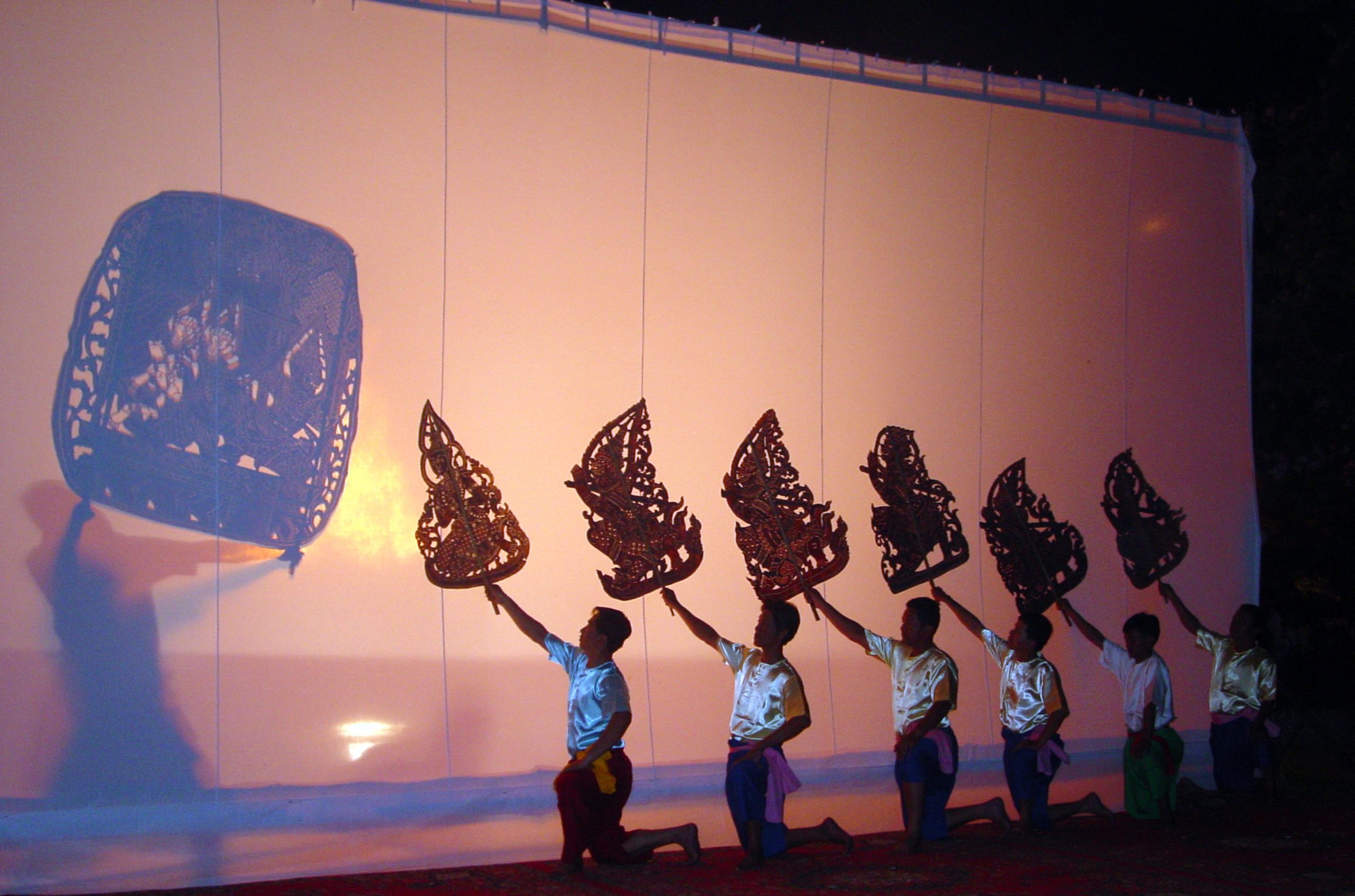 san khau roi bong cambodia sbek thom