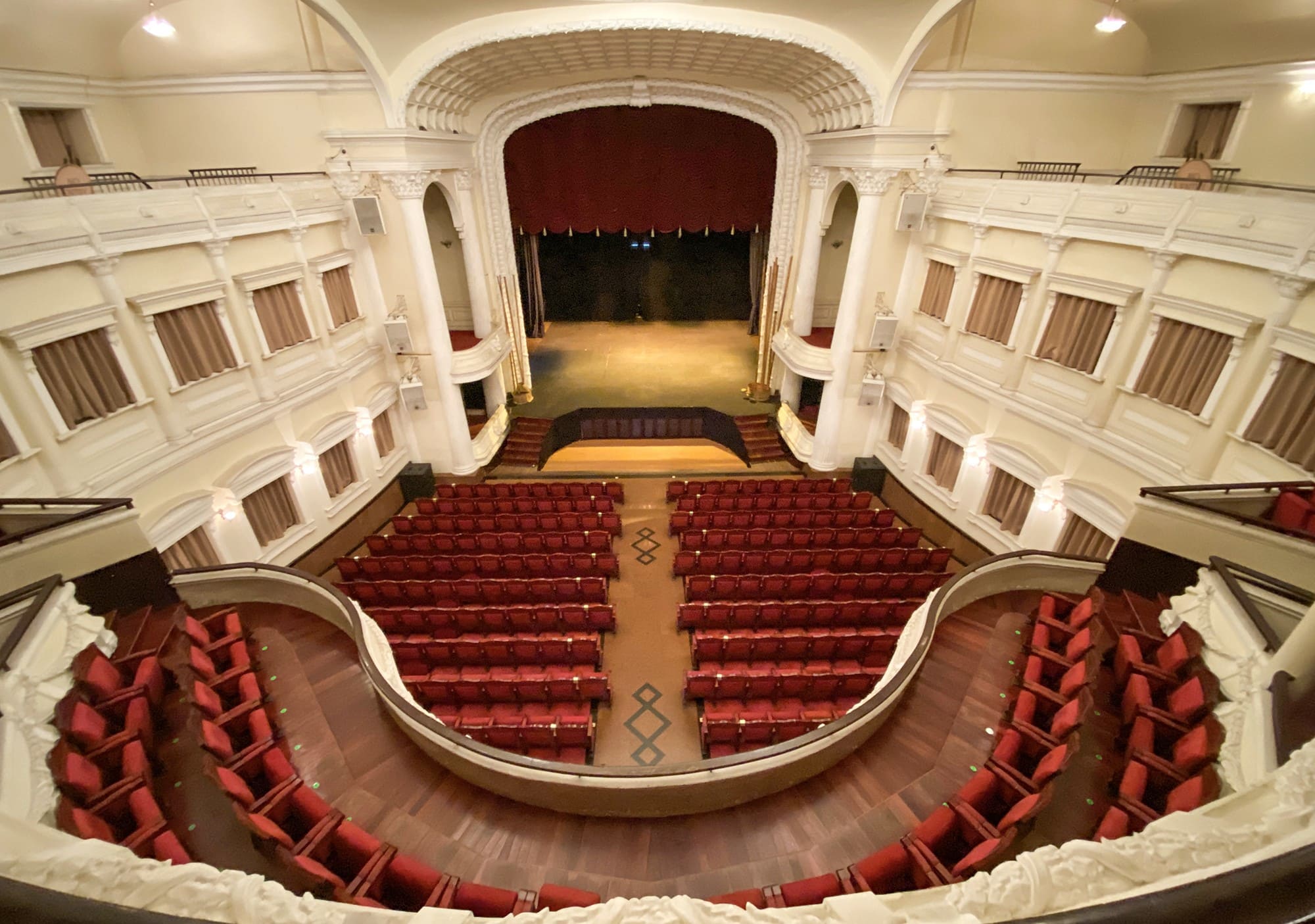 Nha hat phong cach phap Palais Garnier Paris Teatro Colón Buenos Aires Amazonas Manaus tphcm ha noi