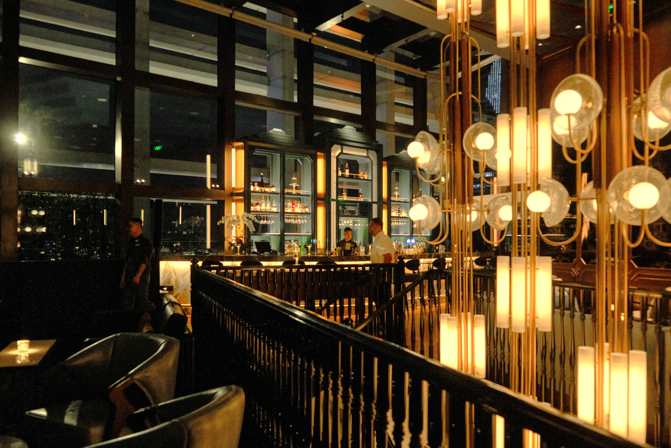 Song Bar at Level 40 Hilton Saigon hoang anh bearbrickbtws blogger quan bar after hour