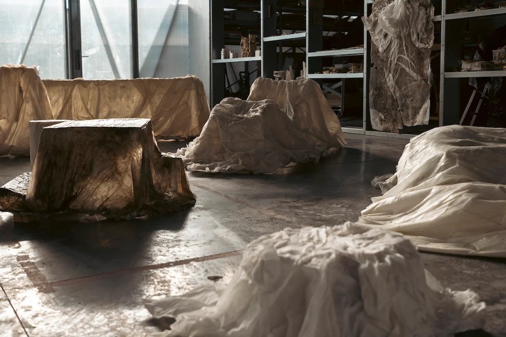 The Paper Log Shell and Core do noi that giay dap pli Ensamble Studio Debora Mesa Molina