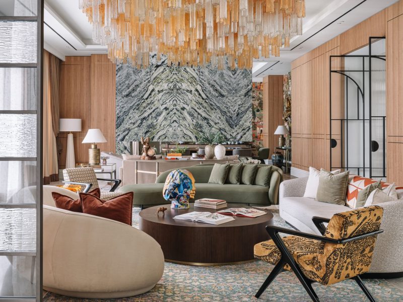 Orchard House: Tối đa trong chừng mực