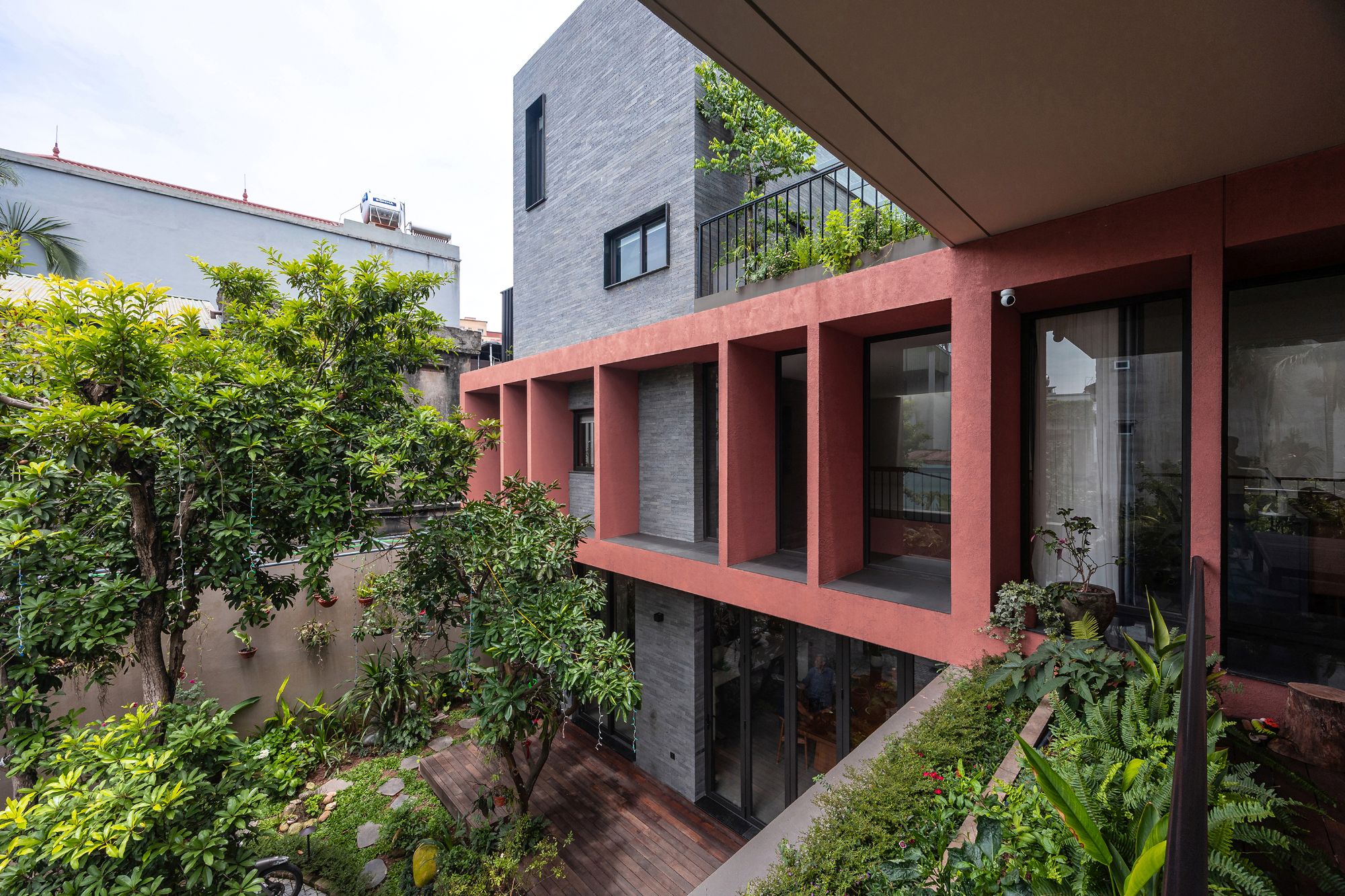 apdi architecture long bien villa kien truc ha noi san vuon